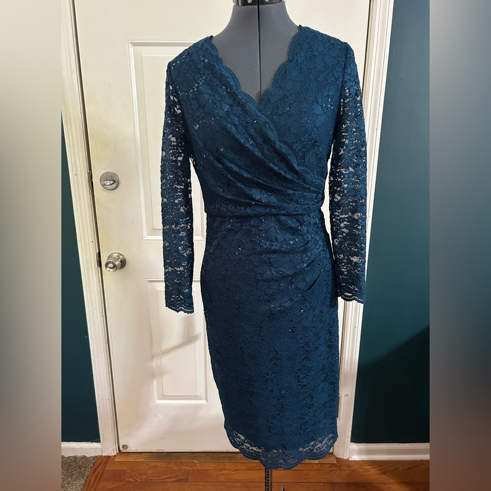 Stunning Jessica Howard Teal Lace and Sequin Long Sleeve Midi Sheath Dress